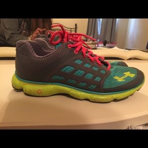Under Armor tennis shoes